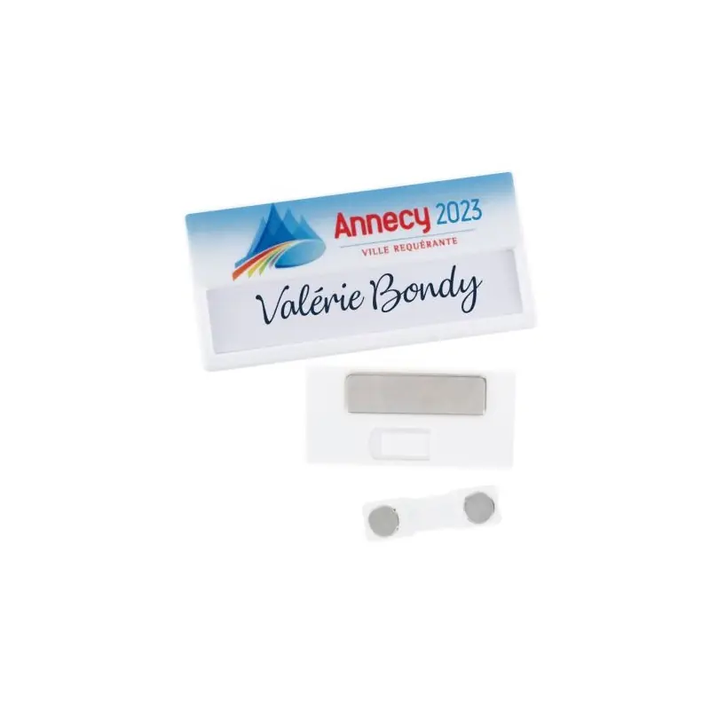 Badge Personnalisé Nominatif avec Aimant Matières : coton Taille textile : L Couleurs : rouge