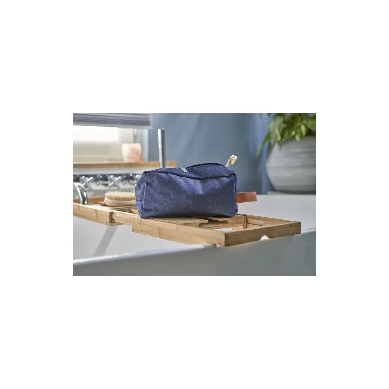 Trousse de toilette en denim personnalisée pas cher - Marianne Matières : polyester Taille textile : XXL Couleurs : bleu cadeau 