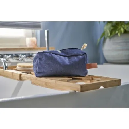 Trousse de toilette en denim personnalisée pas cher - Marianne Matières : polyester Taille textile : XXL Couleurs : bleu cadeau 
