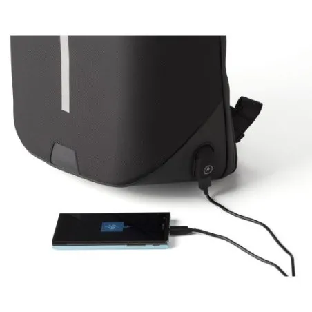 Sac à dos antivol en nylon personnalisable pour ordinateur USB Cleo Matières : polypropylène (PP) Couleurs : blanc cadeau entrep