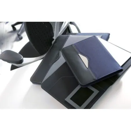 Conférencier A4 personnalisé en polyester 600D - Ivo Couleurs : rouge goodies entreprise design