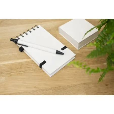 Carnet à spirale écologique A6 en carton recyclé - Martha Matières : polyester Couleurs : vert livraison express 24h 48h