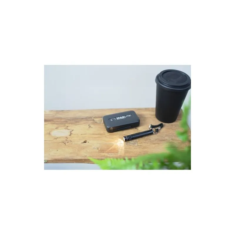 Torche Aluminium Personnalisée Idéale pour Offrir - Maglite Ottomar Matières : silicone Couleurs : bleu Contenance : 1 L accesso