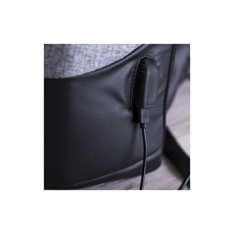 Sac à Dos Antivol Personnalisé Pas Cher Biltrix Matières : cuir recyclé Couleurs : marron objet promotionnel éco-responsable