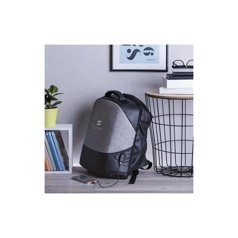 Sac à Dos Antivol Personnalisé Pas Cher Biltrix Matières : cuir recyclé Couleurs : marron cadeau collaborateur premium