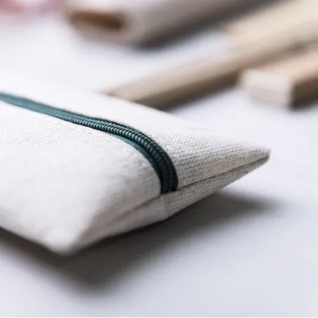 Trousse Publicitaire Personnalisée Marfik Matières : verre Couleurs : orange marquage laser ultra précis