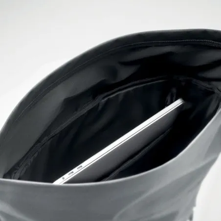 Sac enroulable réfléchissant écologique personnalisé BRIGHT ROLLPACK Matières : ABS recyclé Couleurs : noir impression haute déf
