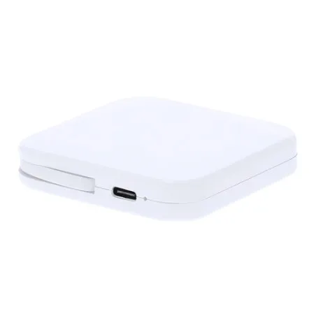 Power Bank personnalisé pas cher de marque Kingel Matières : polyester Couleurs : blanc marquage laser ultra précis