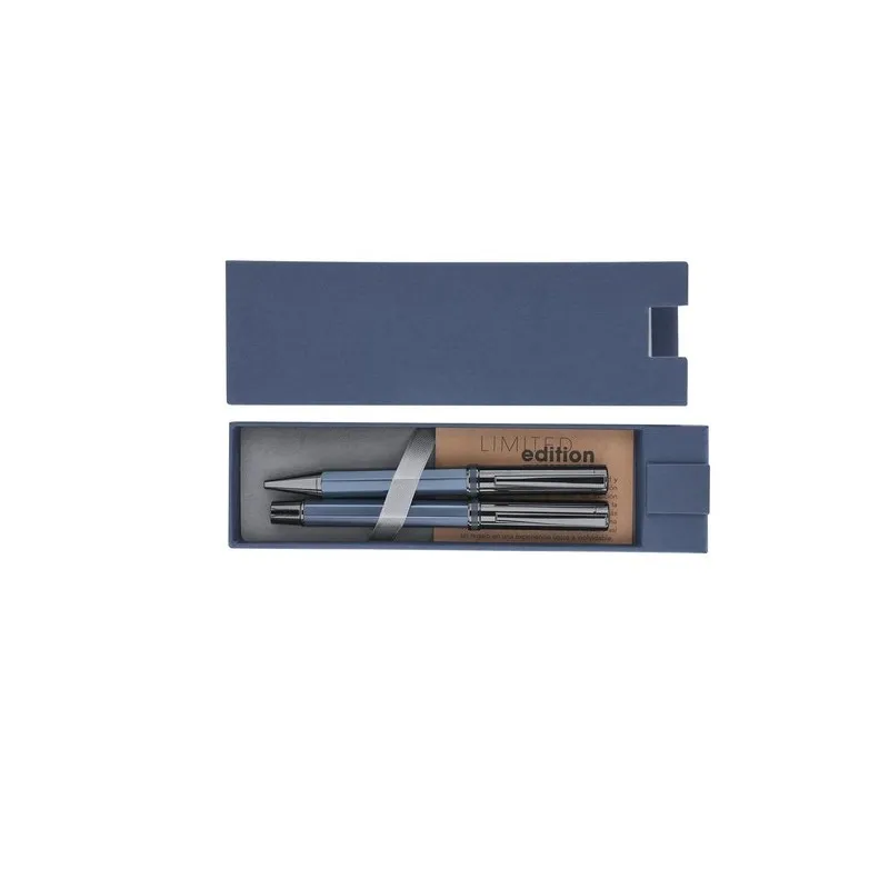 Set personnalisé pas cher Licken Couleurs : rouge Matières : acier inoxydable recyclé cadeau collaborateur premium