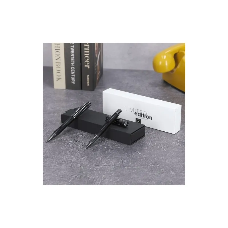 Set personnalisé pas cher Licken Couleurs : jaune Matières : acier inoxydable recyclé cadeau client original