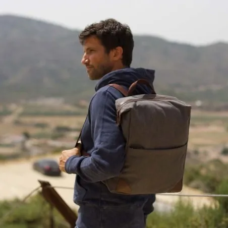 Sac à Dos Écologique pour le Business et les Loisirs - Grant Matières : polyester Couleurs : noir marquage laser ultra précis