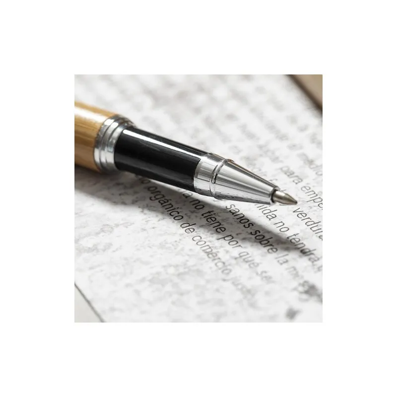 Stylo et Roller Écologiques Personnalisés Pas Cher - Set Notium Matières : PET recyclé Couleurs : blanc objet promotionnel éco-r