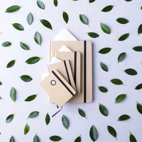 Cahier A5 Écologique Personnalisé Bloc Notes Raimok pas cher Matières : chanvre Couleurs : écru Contenance : 8 L cadeau collabor