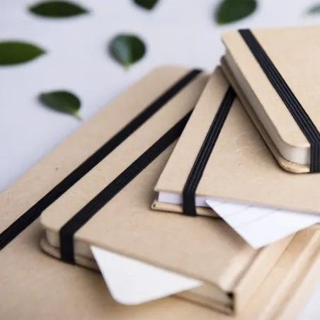 Cahier A5 Écologique Personnalisé Bloc Notes Raimok pas cher Matières : PET recyclé Couleurs : blanc Contenance : 3,5 L objet pu