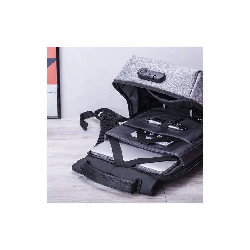 Sac à Dos Antivol Pratique et Élégant Personnalisé Ranley pas cher Matières : ABS recyclé Couleurs : noir marquage laser ultra p