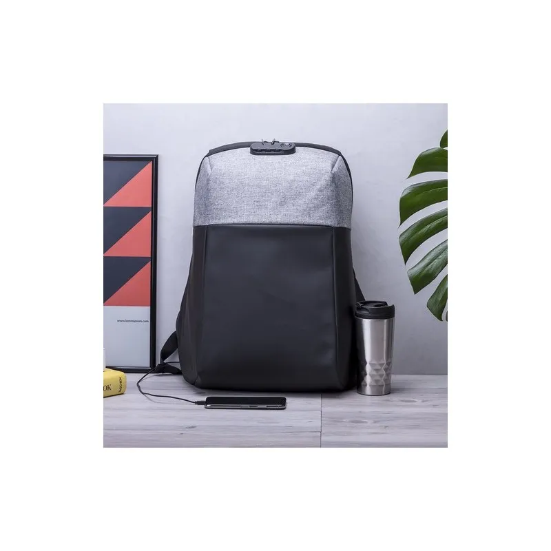 Sac à Dos Antivol Pratique et Élégant Personnalisé Ranley pas cher Matières : ABS recyclé Couleurs : noir cadeau collaborateur p