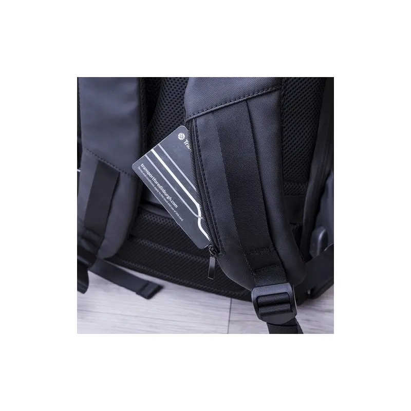 Sac à Dos Antivol Pratique et Élégant Personnalisé Ranley pas cher Matières : ABS recyclé Couleurs : noir cadeau client original