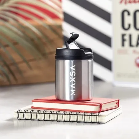 Mug Thermique Isotherme Personnalisé Zirgul Matières : aluminium recyclé&nbsp; Couleurs : rouge goodies personnalisé en stock