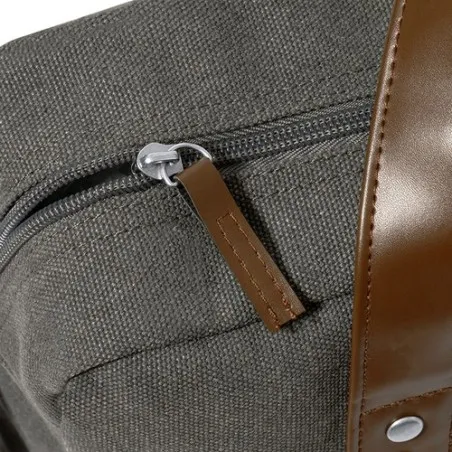 Sacoche d'Entreprise Personnalisée - Porte-Documents Tramez Matières : liège Couleurs : brun objet promotionnel éco-responsable