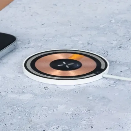 Chargeur Sans Fil Épuré Personnalisé Andrew Matières : ABS Couleurs : jaune marquage laser ultra précis