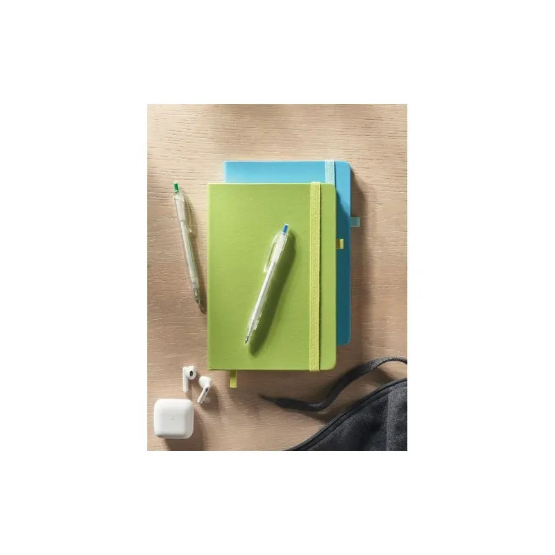 Carnet A5 ligné en PU recyclé ARPU Matières : bois Couleurs : vert objet publicitaire robuste