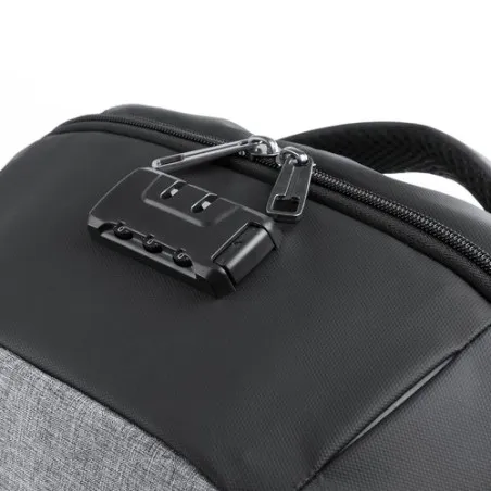 Sac à Dos Écologique Personnalisé avec Chargeur USB Intégré Koneit Matières : PET recyclé Couleurs : gris marquage laser ultra p