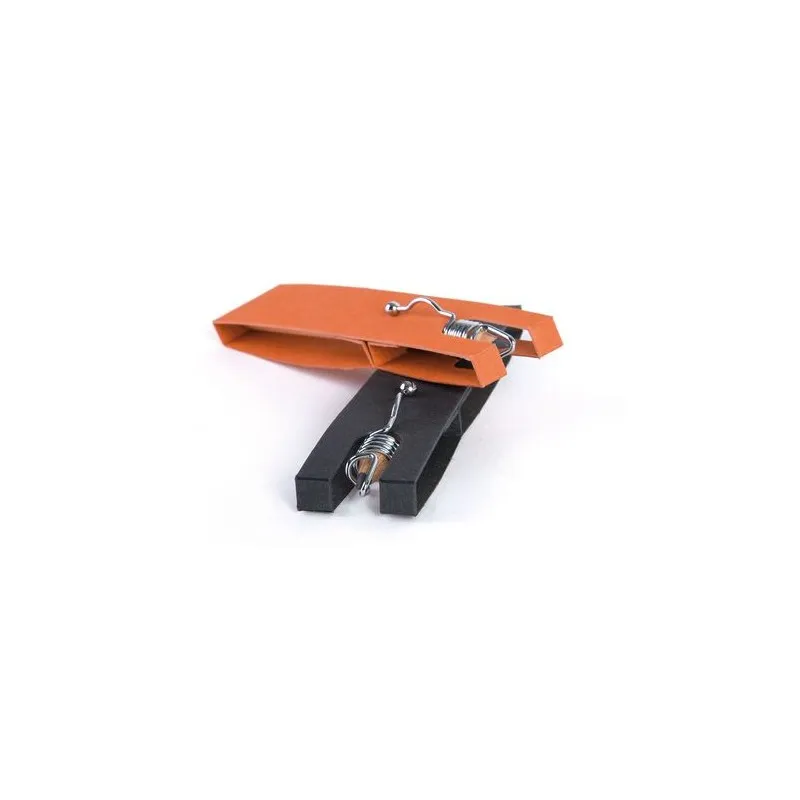 Étui écologique et personnalisable noir pour 1 crayon Matières : Synthétique Couleurs : argenté objet promo petit budget