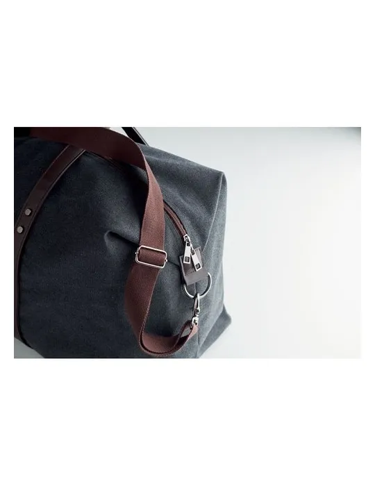 Sac week-end personnalisé en toile 450gr/m² - ZURICH Matières : polyéthylène (PE) Taille textile : XXL Couleurs : bleu piscine m