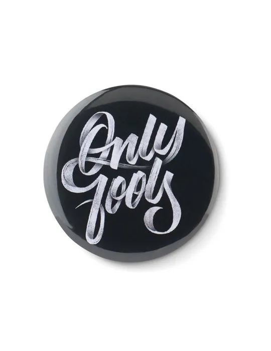 Pins Personnalisés - Élégance et Originalité