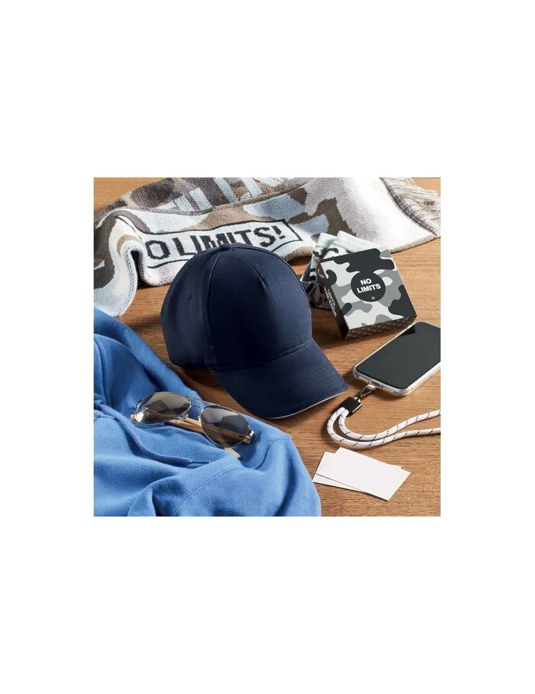 Casquette 5 Pans Personnalisée Écologique | SINGA Matières : polypropylène (PP) Couleurs : fuchsia Contenance : 300 ml livraison