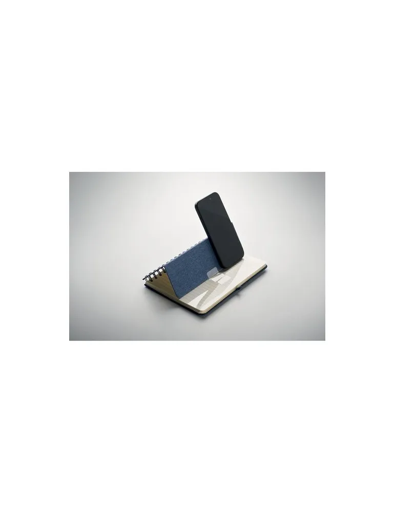 Cahier A5 publicitaire avec support de téléphone STRATA Matières : plastique Couleurs : blanc personnalisation sur mesure