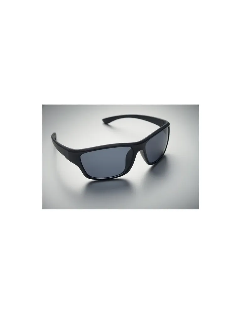 Lunettes de sport miroir UV400 personnalisées YUMA Matières : PET recyclé Couleurs : noir impression logo haute qualité