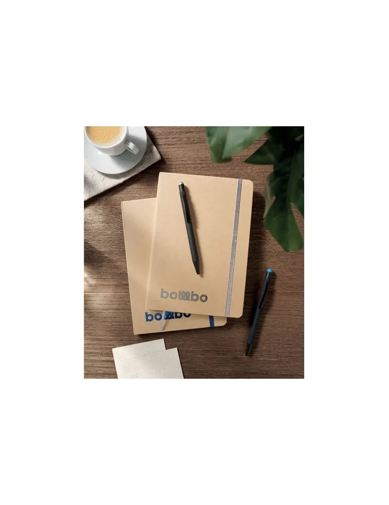 Carnet A5 publicitaire à couleur révélée ROUTE Matières : papier Couleurs : noir personnalisation sur mesure