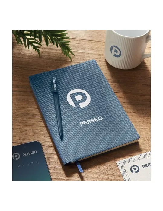Cahier A5 personnalisé en PU avec stylo NOTA Matières : plastique Couleurs : blanc impression logo haute qualité