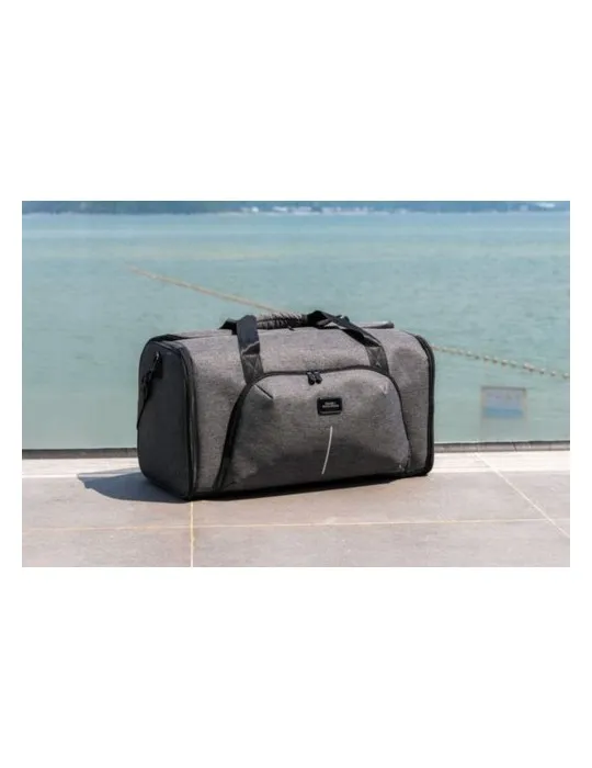 Sac de voyage publicitaire personnalisé Voyager Brandcharger Matières : polypropylène (PP) Couleurs : rouge cadeau entreprise pa