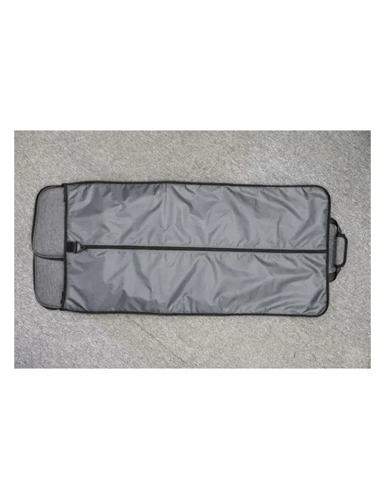 Sac de voyage publicitaire personnalisé Voyager Brandcharger Matières : polypropylène (PP) Couleurs : rouge accessoire événement