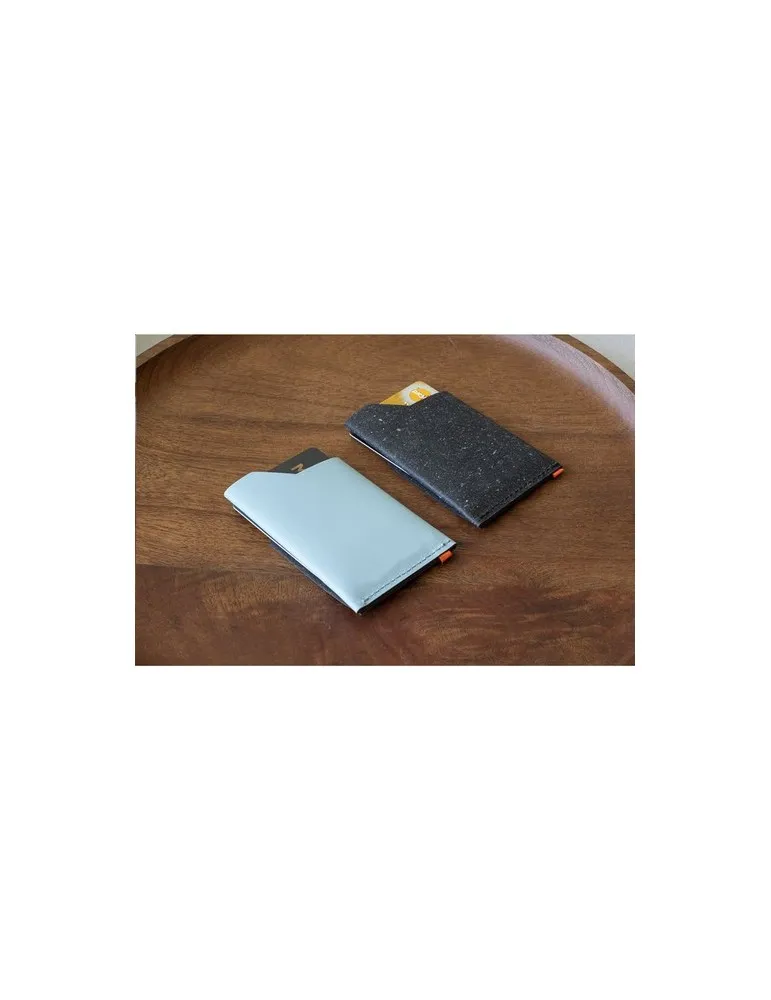 Recycled Leather Cardholder porte-cartes
