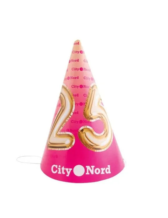 Chapeau pointu en carton