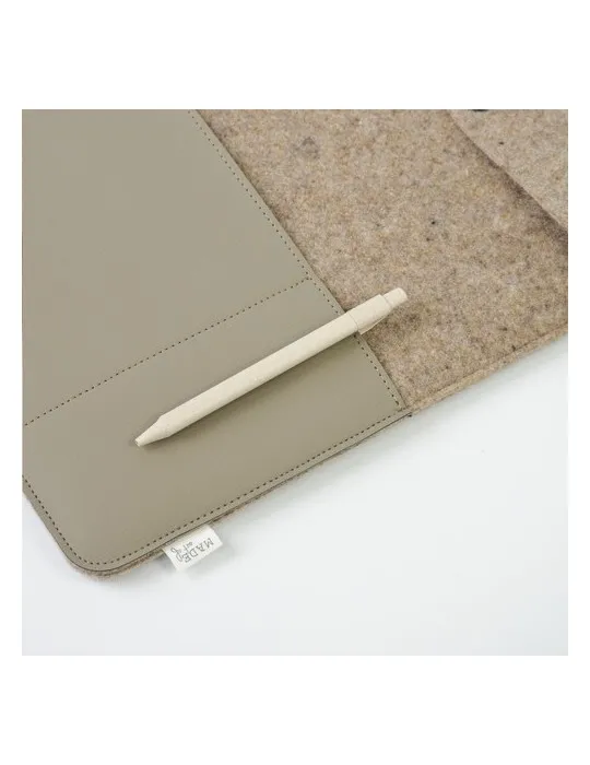 Recyc Felt&Apple Imitation Leather LaptopSleeve Plus16p marquage laser ultra précis