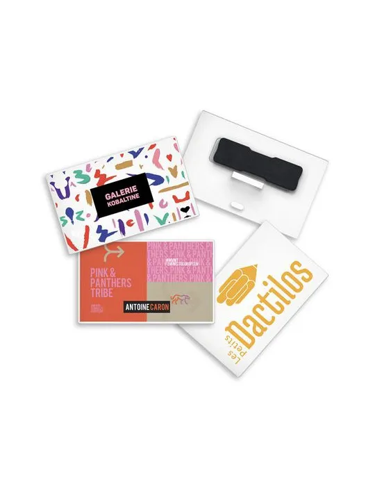 BADGE PLASTIQUE (PS) RECTANGLE 70x43mm AVEC AIMANT