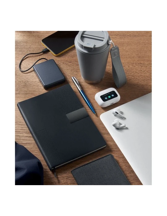 TREZE Carnet A5 en PU souple Matières : papier recyclé Couleurs : noir impression haute définition