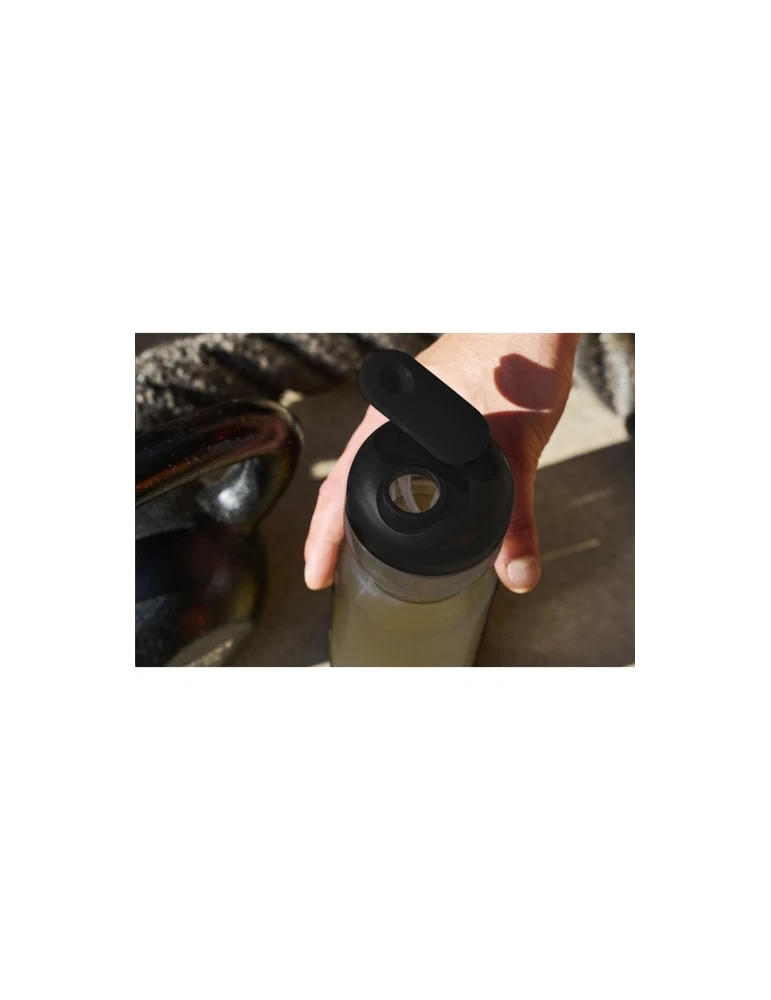 Bidon de Sport Shake 800 ml Matières : silicone Couleurs : noir Contenance : 800 ml accessoire événementiel unique