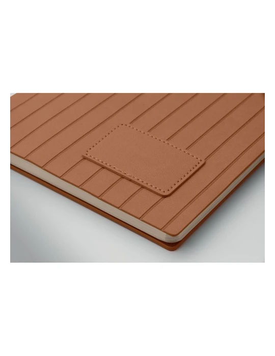 TINTRAY Carnet A5 effet patine Matières : papier recyclé Couleurs : marron marquage couleur éclatante