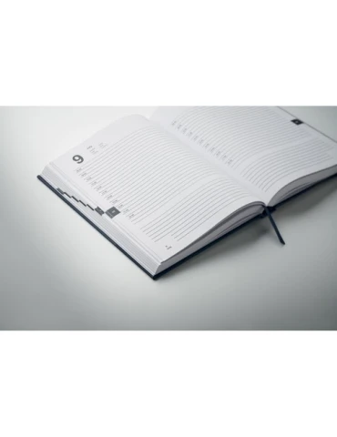 ROUTINE Agenda format A5 Matières : papier recyclé Couleurs : bleu marine 2