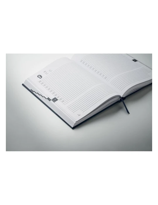 ROUTINE Agenda format A5 Matières : papier recyclé Couleurs : bleu marine goodies publicitaire événementiel