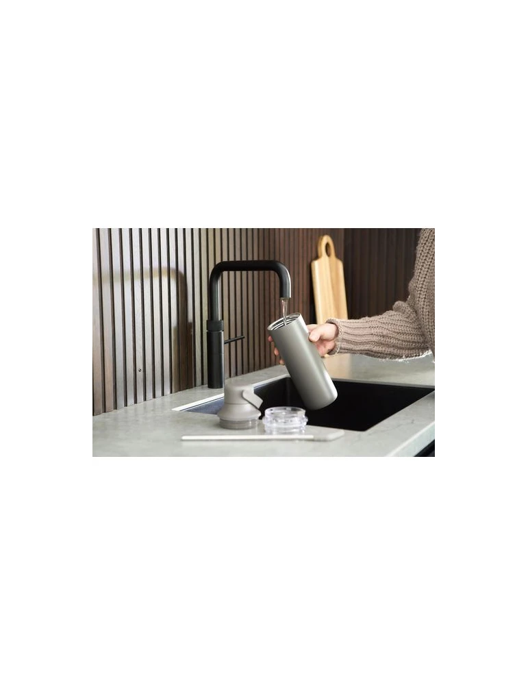 Gourde double paroi de 500 ml en acier inoxydable Omari Matières : acier inoxydable Couleurs : gun cadeau entreprise pas cher