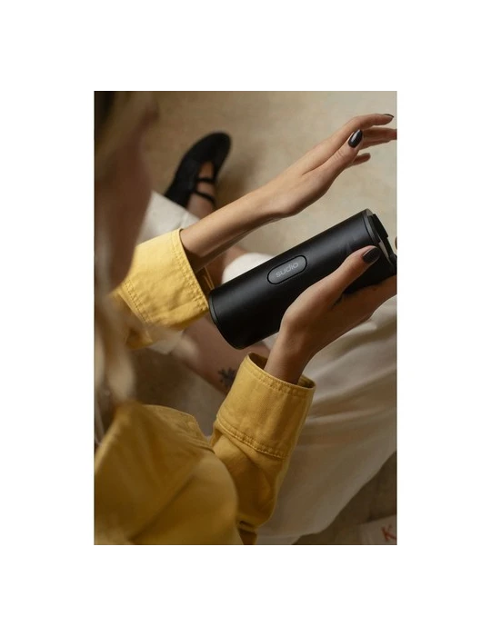 Sudio Bluetooth Speaker F4 Matières : silicone Couleurs : noir cadeau client original