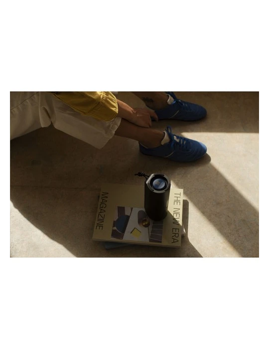 Sudio Bluetooth Speaker F4 Matières : silicone Couleurs : noir marquage couleur éclatante