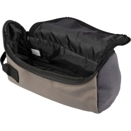 Trousse de toilette écologique en polyester pas cher Niklas Matières : polyester Couleurs : bleu objet promotionnel éco-responsa