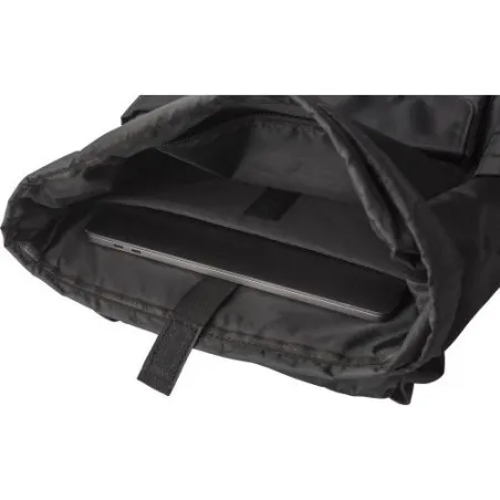 Sac à dos écologique en polyester rPET avec rabat Marlowe Matières : acier inoxydable Couleurs : argenté Contenance : 200 ml liv